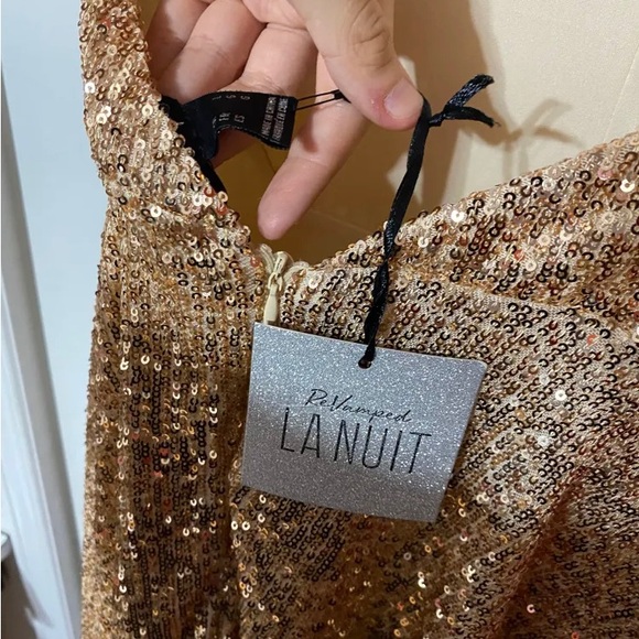 Gold dress - Picture 3 of 4